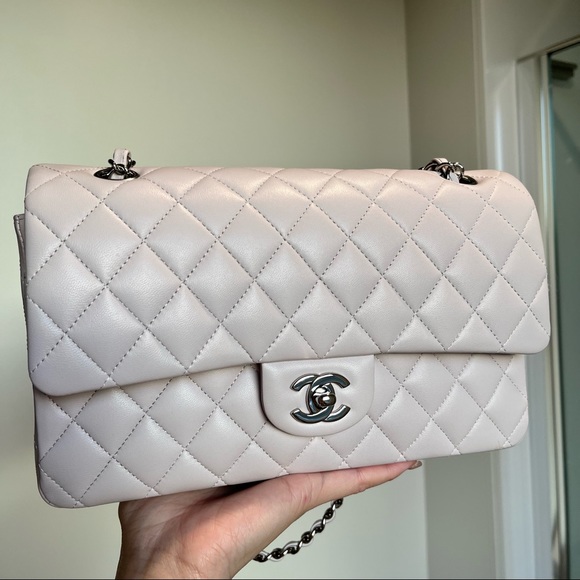 Chanel Spring 2021 Light Purple medium lambskin classic flap bag - Picture 10 of 16